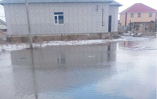 Наводнение в актюбинске. Половодье в Актобе. Наводнение в Актюбинске фото.