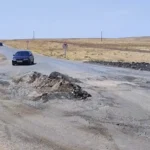 “Убийцы асфальта“: жители Туркестанской области пожаловались на состояние дороги