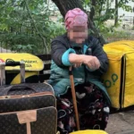 Ждала, что сын заберет ее домой: тяжелая история пожилой женщины в Алматы